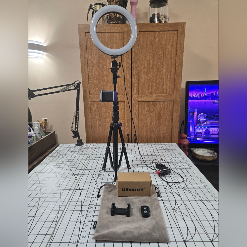UBeeSize 8 Inch Ring Light with Tripod Stand